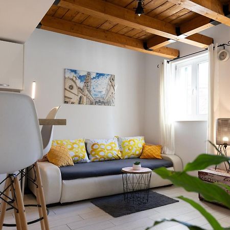 Central Split Rooms And Apartments Paese Екстер'єр фото