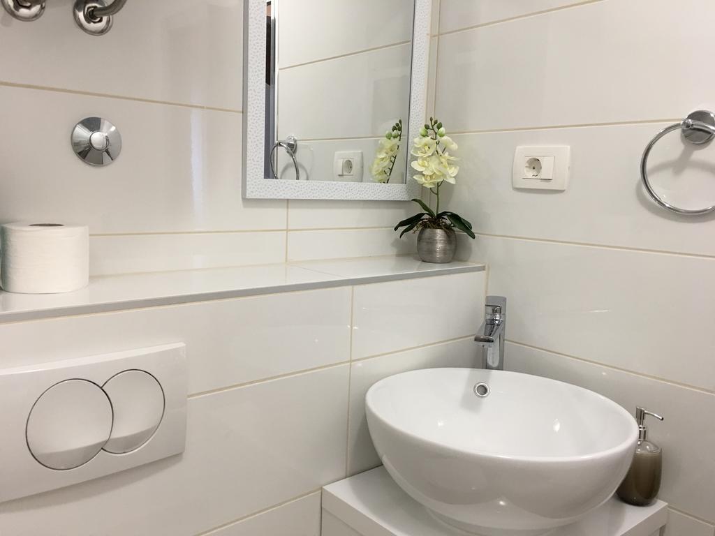 Central Split Rooms And Apartments Paese Екстер'єр фото