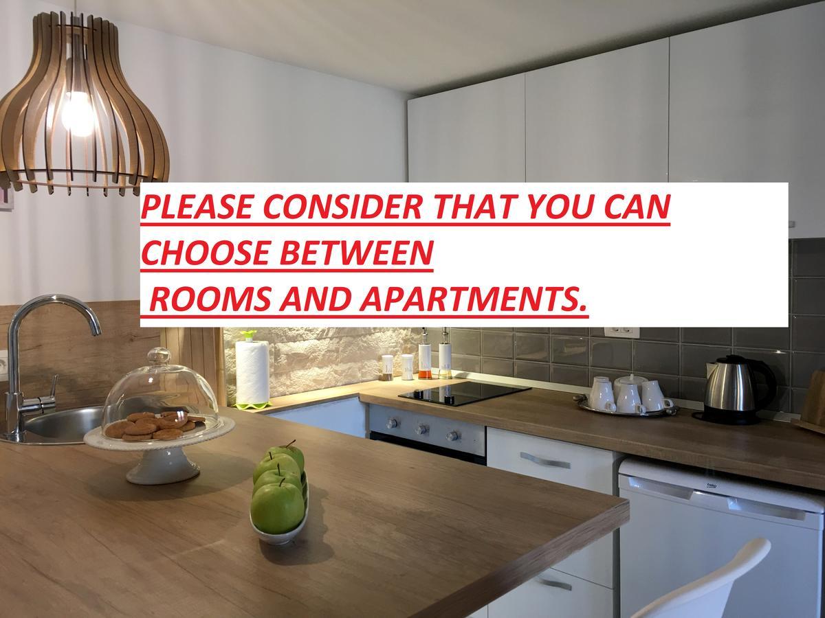Central Split Rooms And Apartments Paese Екстер'єр фото